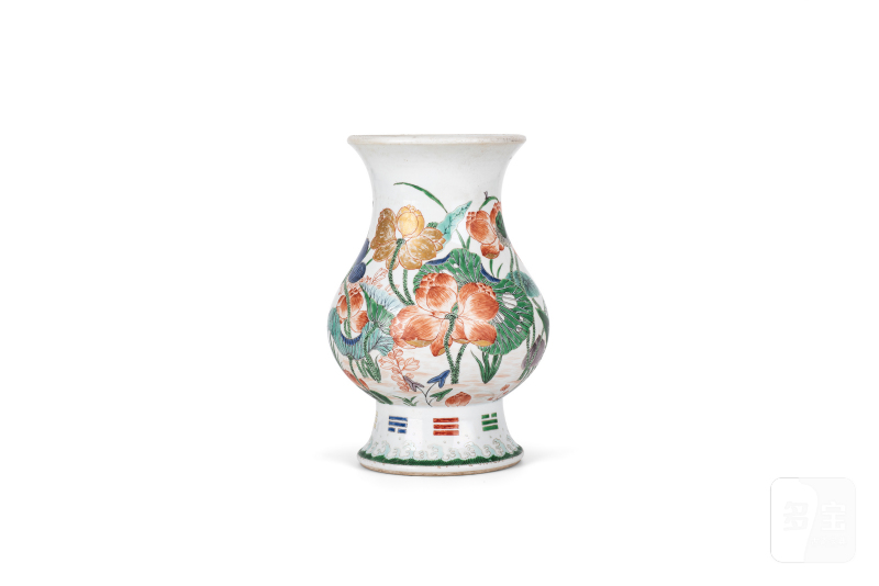 五彩描金荷塘纹尊